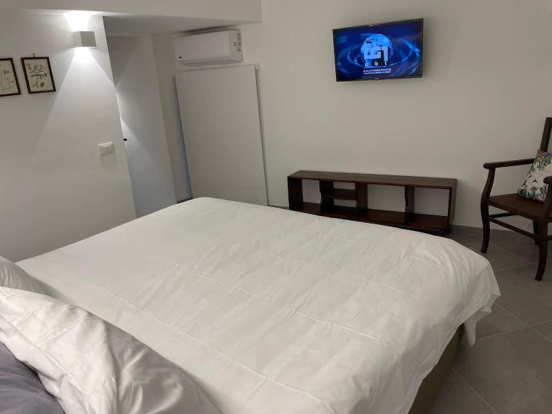 Hola Cathedral House image