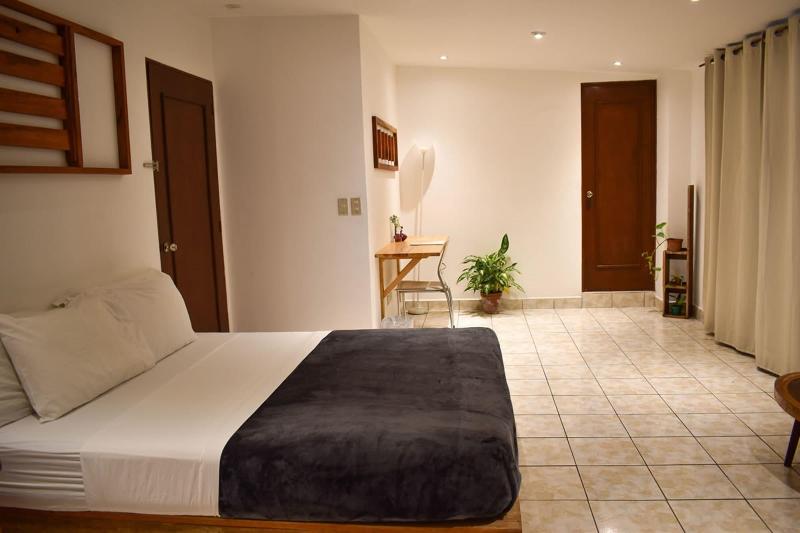 Cinco Hotel image