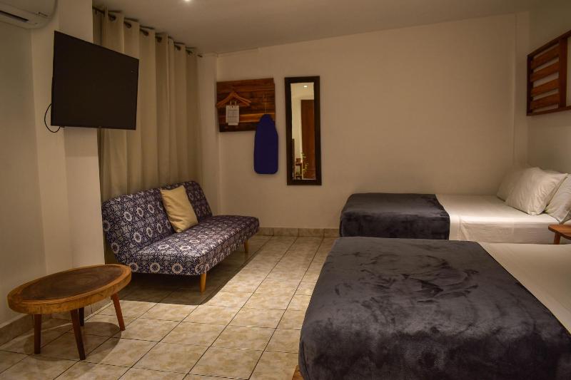 Cinco Hotel image