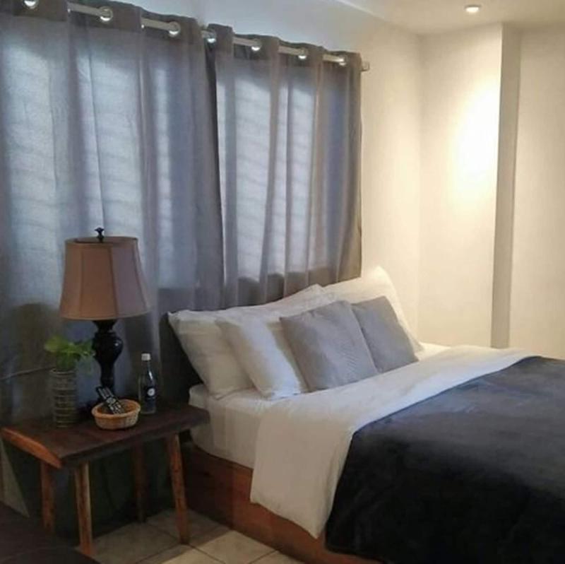 Cinco Hotel image