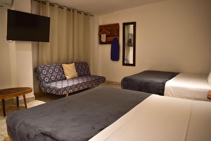 Cinco Hotel image