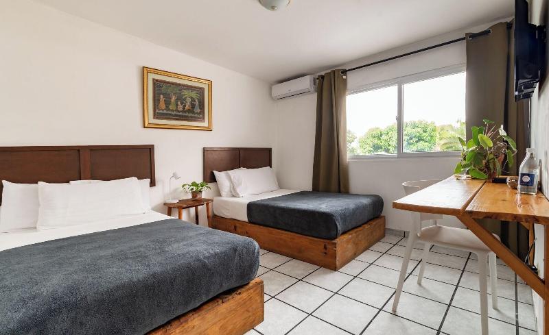 Cinco Hotel image