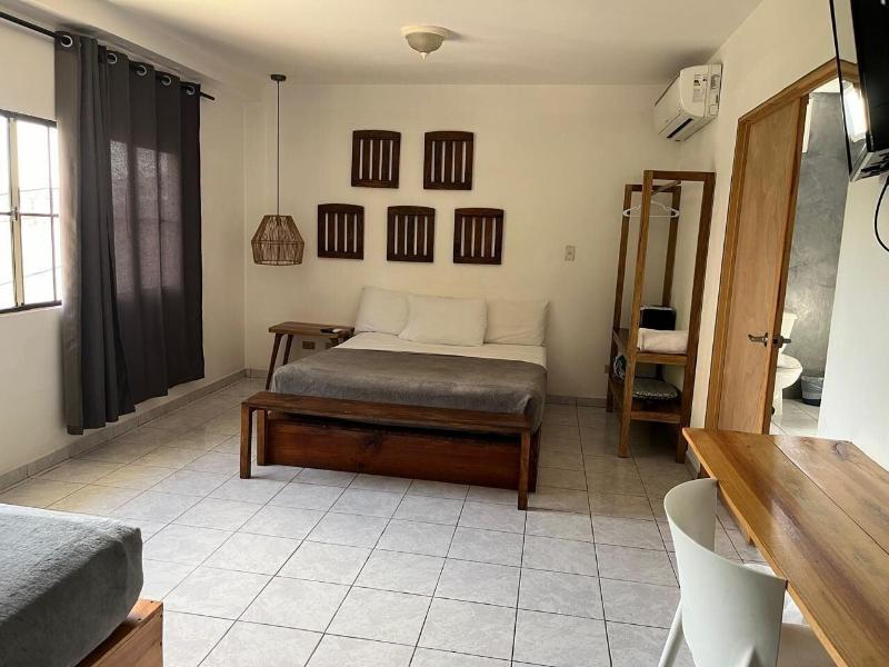 Cinco Hotel image