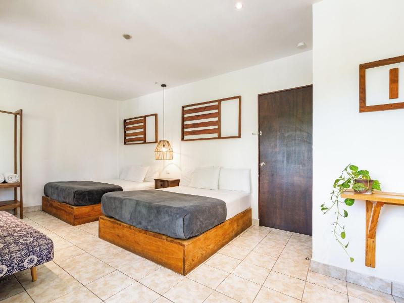 Cinco Hotel image