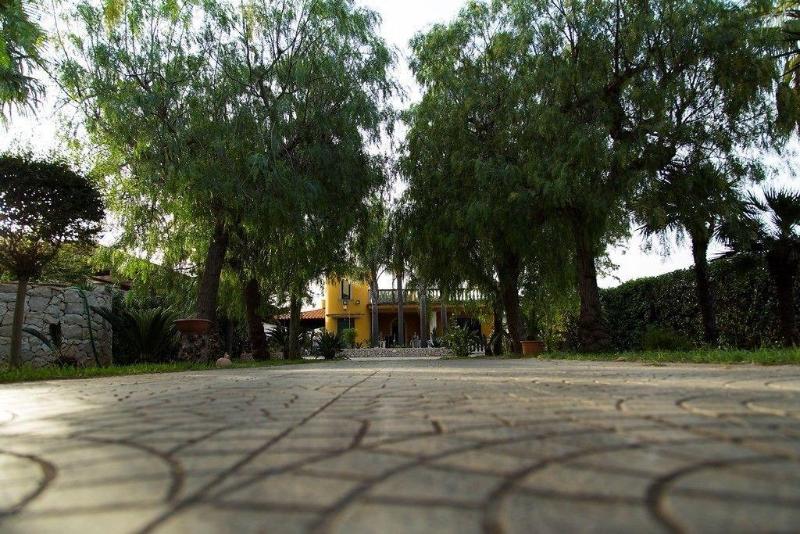 Villa Fanizza image