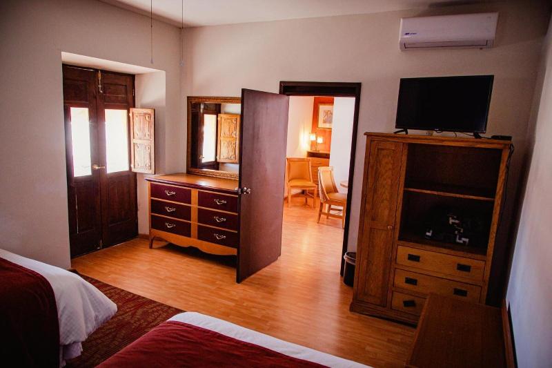 Hotel Boutique El Viejo Mundo image