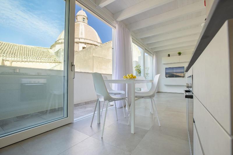 Le Cupole Suites Apartments image