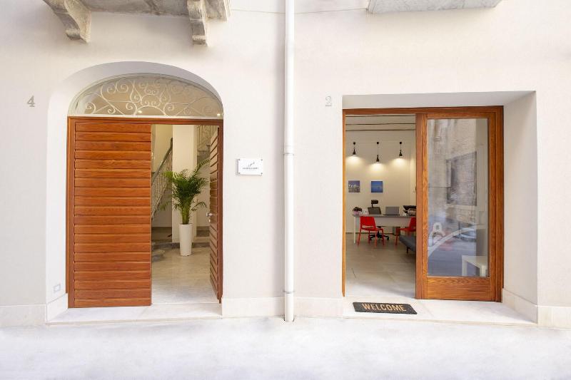 Le Cupole Suites Apartments image