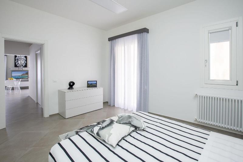 Le Cupole Suites Apartments image