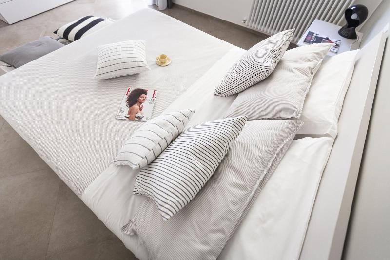 Le Cupole Suites Apartments image