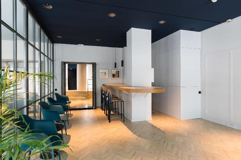 Feelathome Waldorf Suites Apartments image