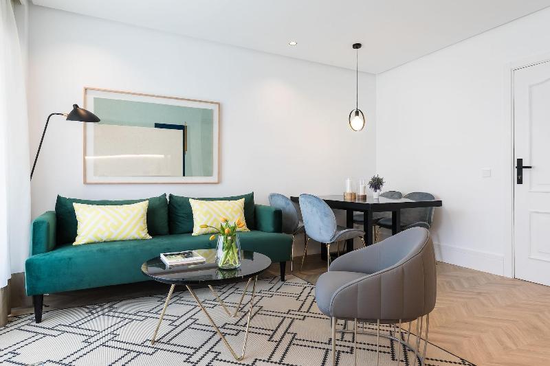Feelathome Waldorf Suites Apartments image
