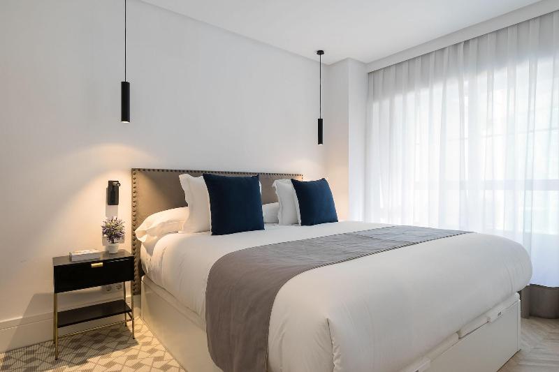 Feelathome Waldorf Suites Apartments image