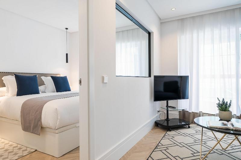 Feelathome Waldorf Suites Apartments image