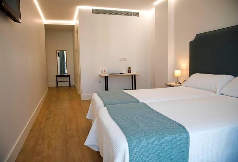 Gm Hotel image