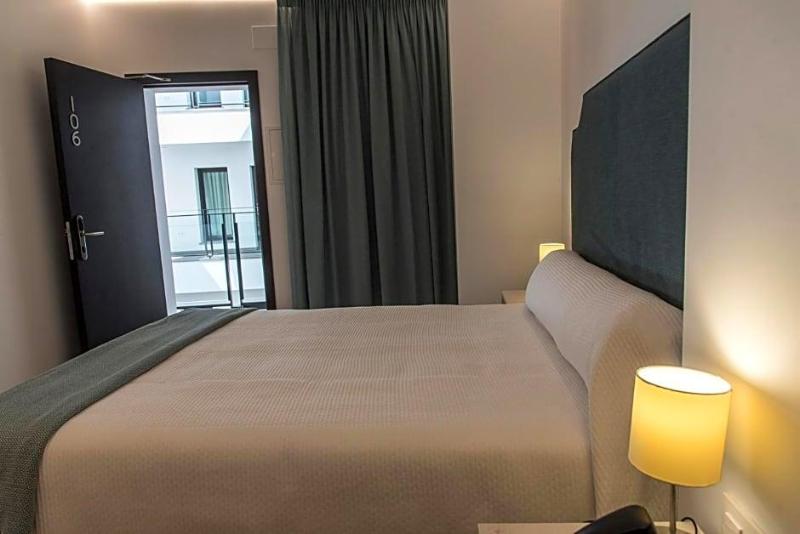 Gm Hotel image