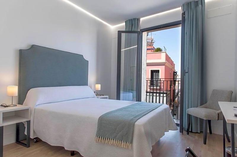 Gm Hotel image