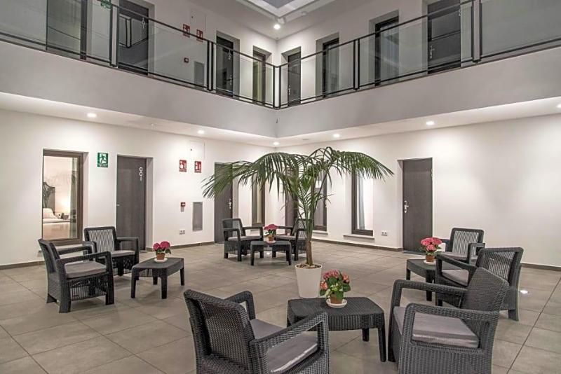 Gm Hotel image
