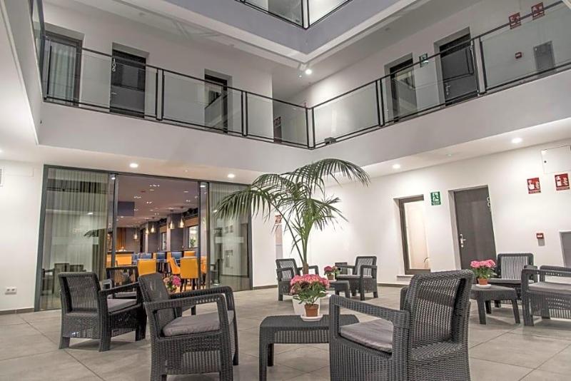 Gm Hotel image