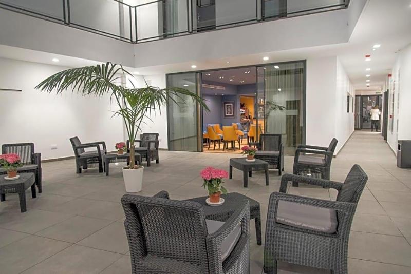 Gm Hotel image