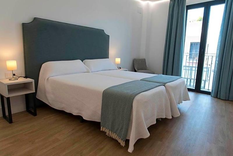 Gm Hotel image