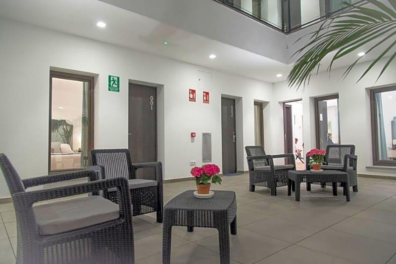 Gm Hotel image