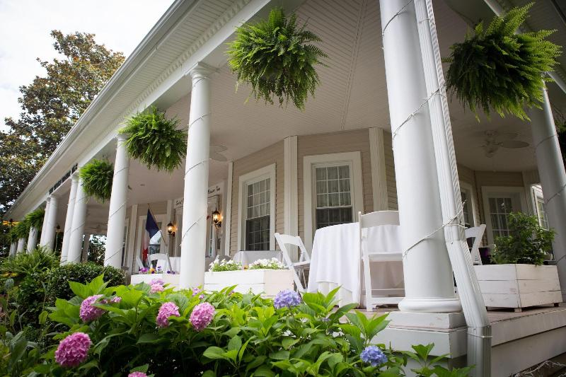 Burke Manor Inn Pavilion image
