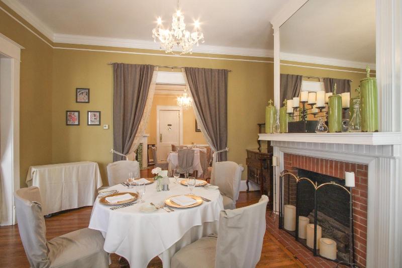 Burke Manor Inn Pavilion image