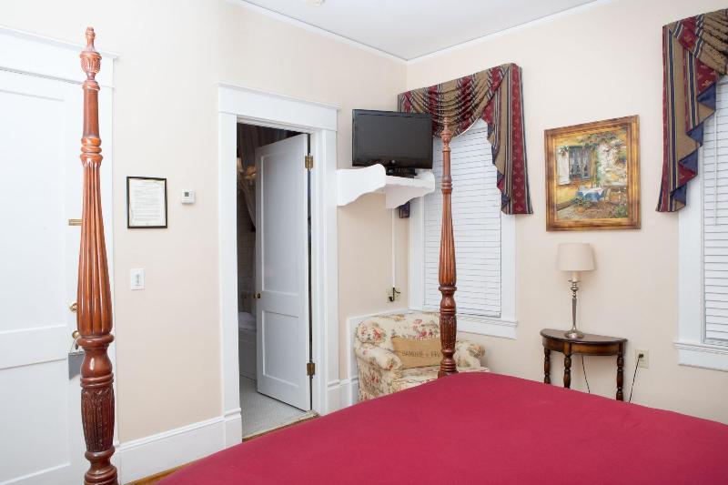 Burke Manor Inn Pavilion image