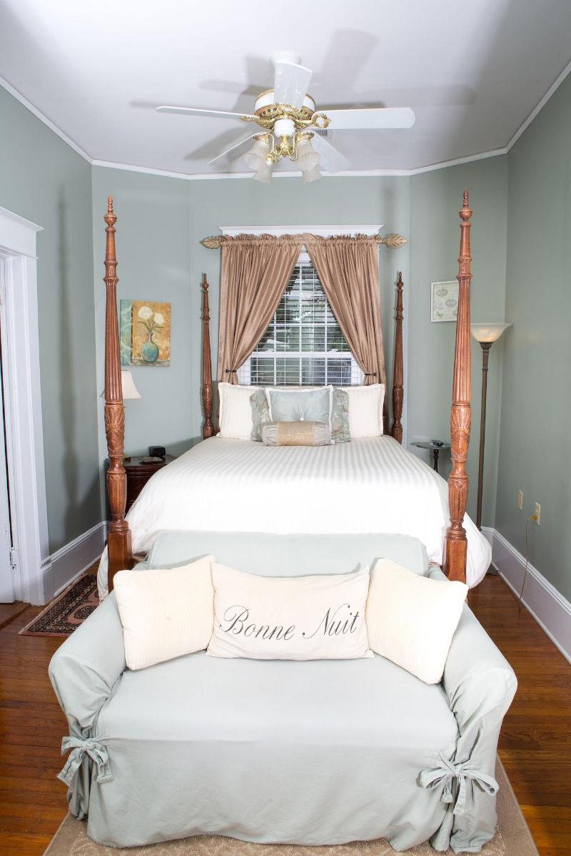 Burke Manor Inn Pavilion image