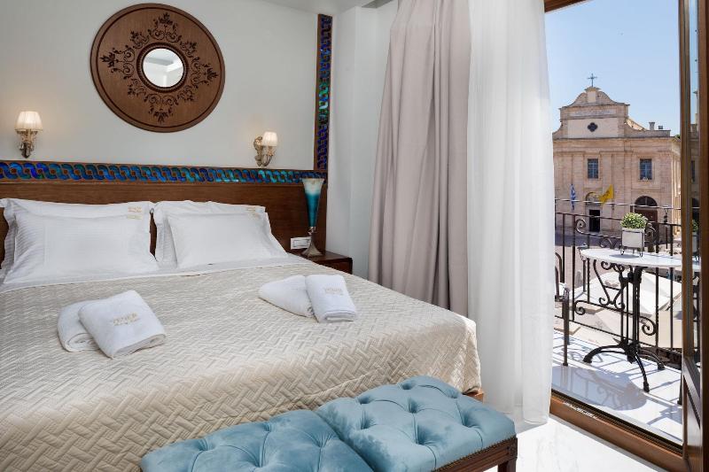Vener Luxury Suites image