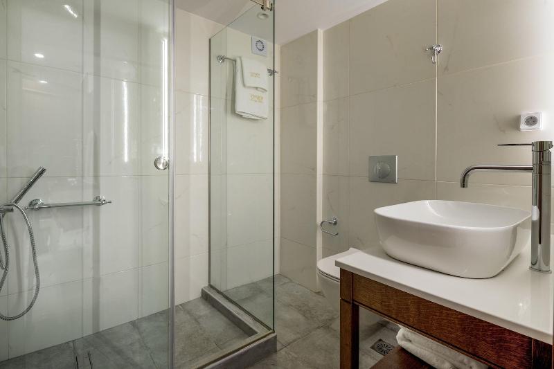 Vener Luxury Suites image
