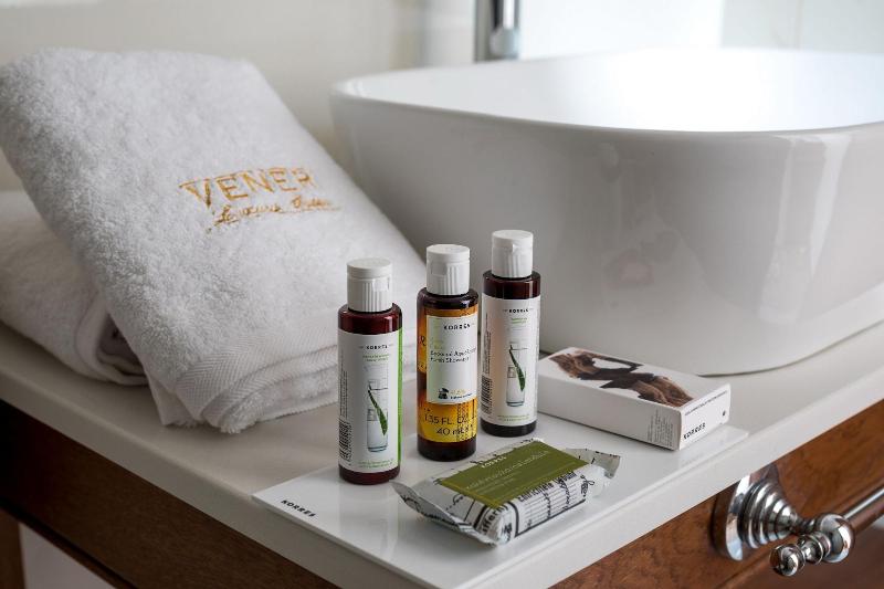 Vener Luxury Suites image