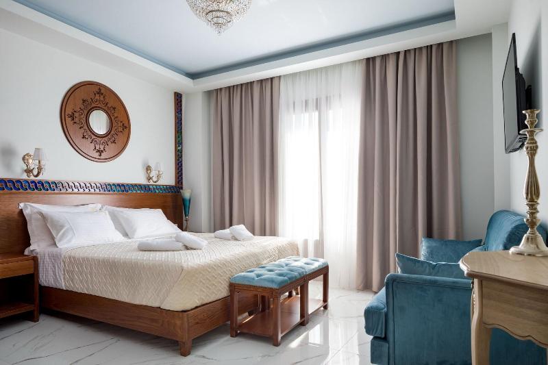 Vener Luxury Suites image