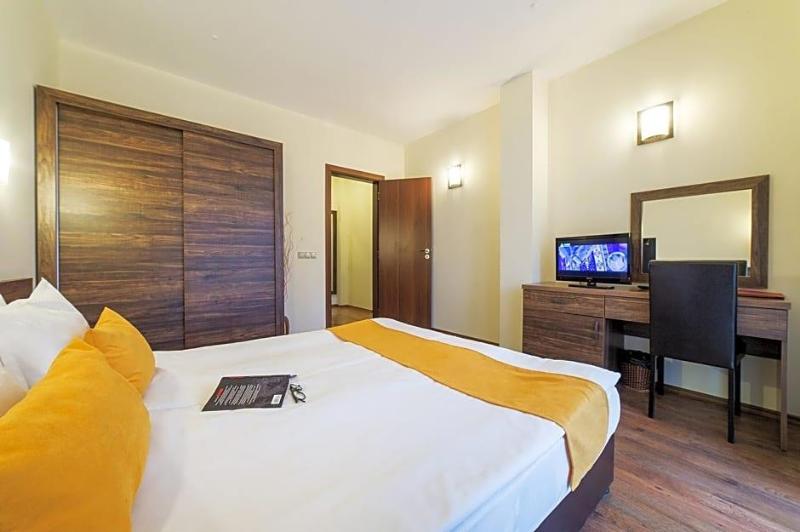 Oak Residence Hotel Relax image