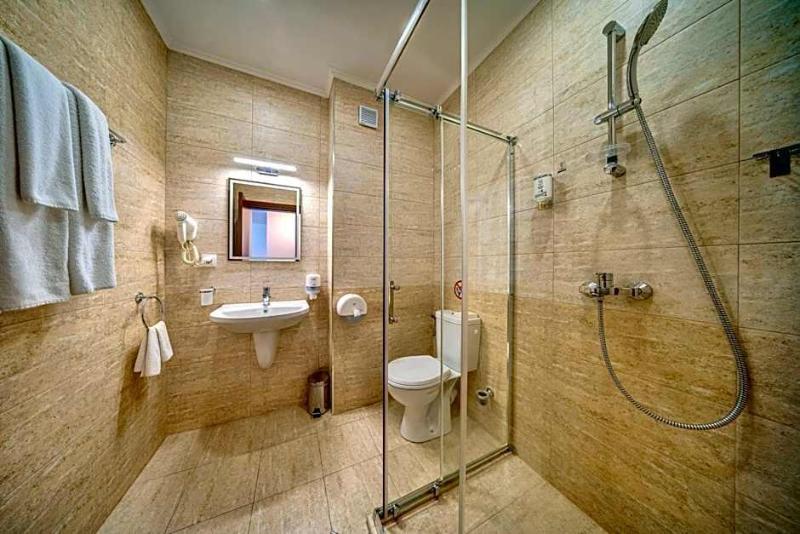 Oak Residence Hotel Relax image