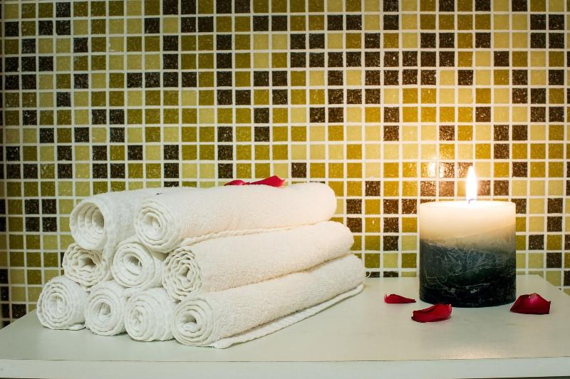 Oak Residence Hotel Relax image