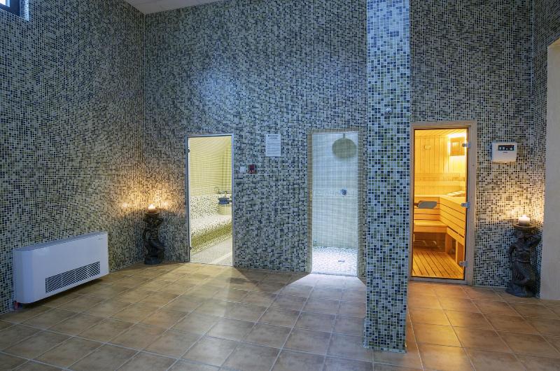 Oak Residence Hotel Relax image