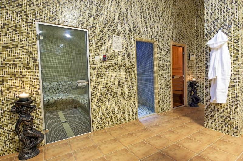 Oak Residence Hotel Relax image