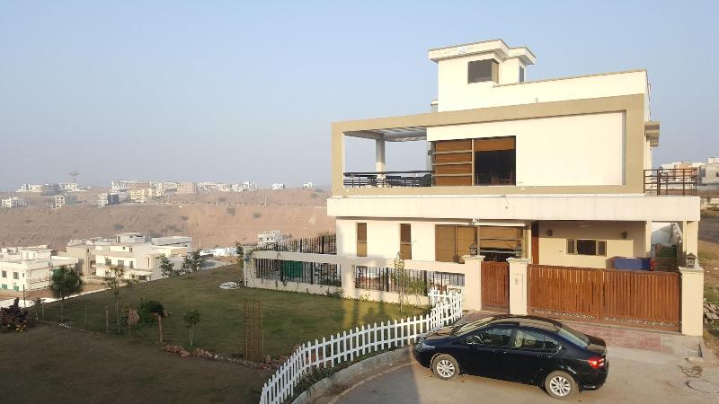 Valley View Villa image