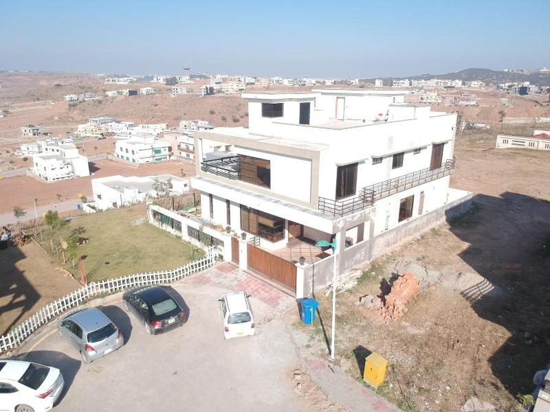 Valley View Villa image