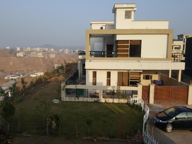Valley View Villa image