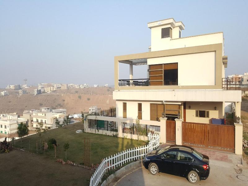 Valley View Villa image