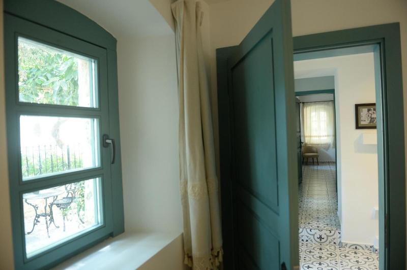 Oalis image