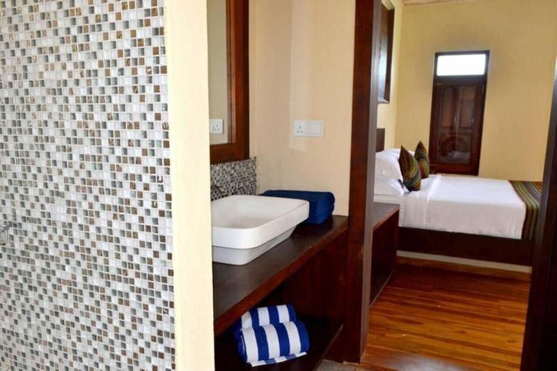 Guru Beach Resort image