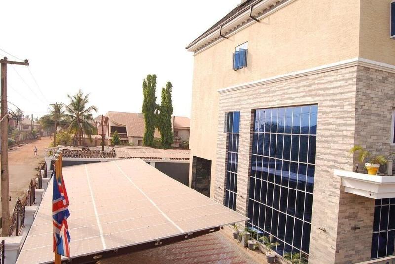 Exclusive Serene Hotel