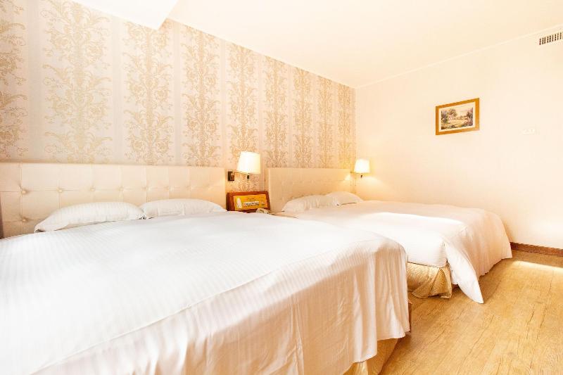 Daniel Motel image