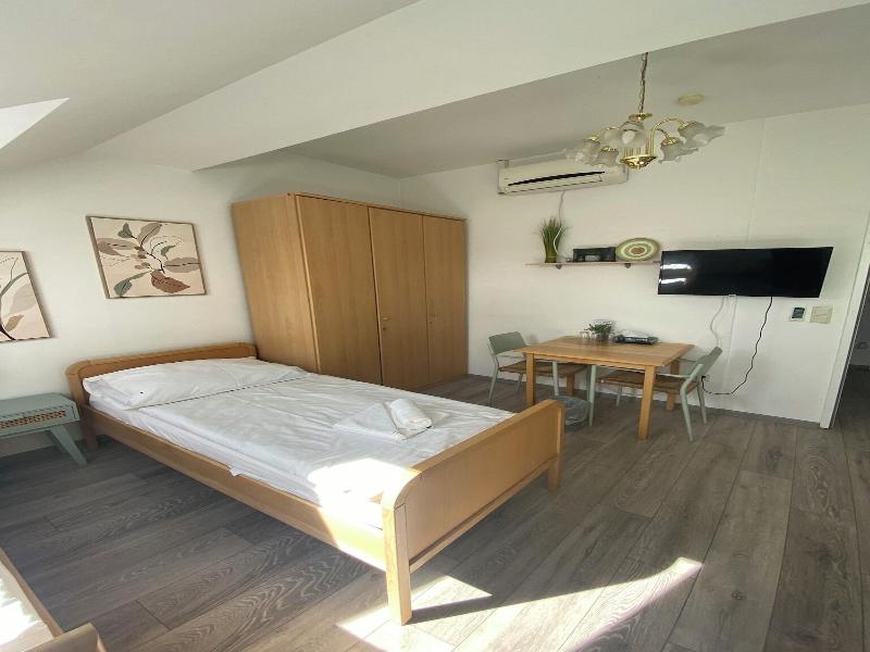 Pension Lizzi image