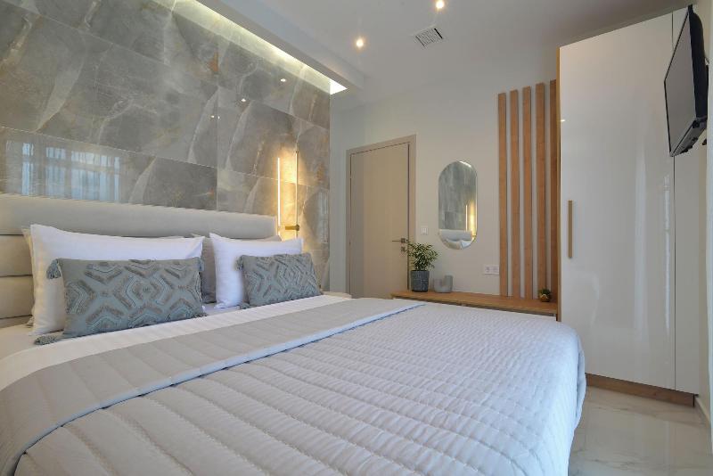Irida Apartments image