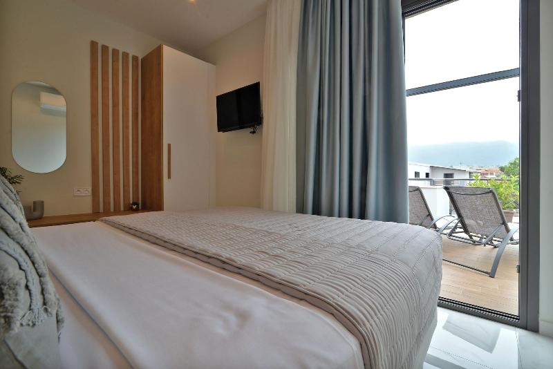 Irida Apartments image